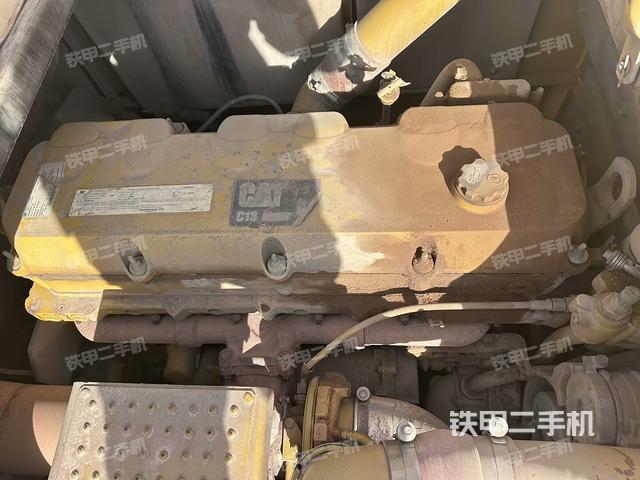 發(fā)動(dòng)機(jī)整體俯視(整機(jī)外觀) 發(fā)動(dòng)機(jī)整體俯視(整機(jī)外觀)