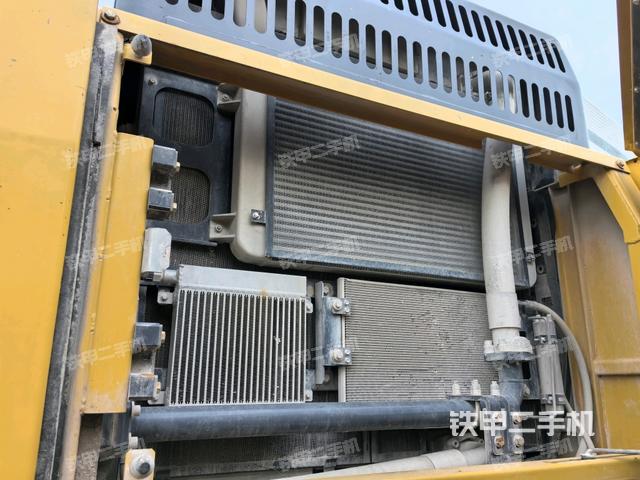 散熱器正面（大件艙室）