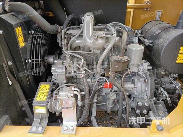 發(fā)動機(jī)整體俯視(整機(jī)外觀) 發(fā)動機(jī)整體俯視(整機(jī)外觀)