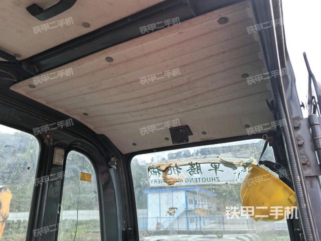 駕駛室正側(cè)（駕駛室部分）