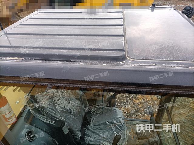 駕駛室頂部（整機外觀）