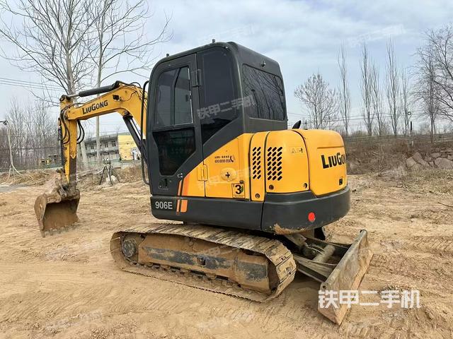 柳工CLG906D挖掘机的设备实拍-第8张实拍照片