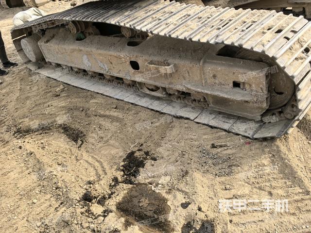 左側(cè)履帶整體?（行走機(jī)構(gòu)）