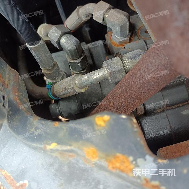 發(fā)動(dòng)機(jī)整體俯視(整機(jī)外觀) 發(fā)動(dòng)機(jī)整體俯視(整機(jī)外觀)