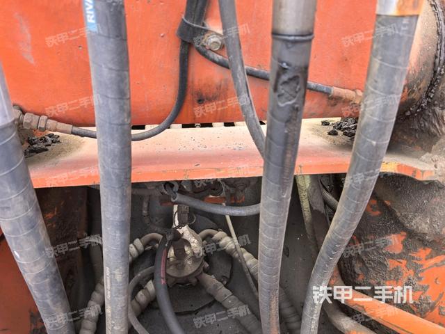 發(fā)動(dòng)機(jī)室（上車部件）