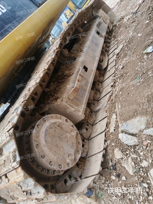 單側(cè)履帶整體（整機(jī)外觀）