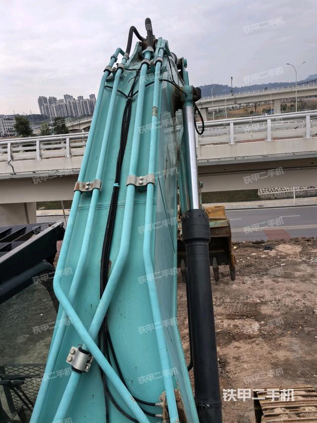 大臂背部俯視(工作和回轉裝置) 大臂背部俯視(工作和回轉裝置)