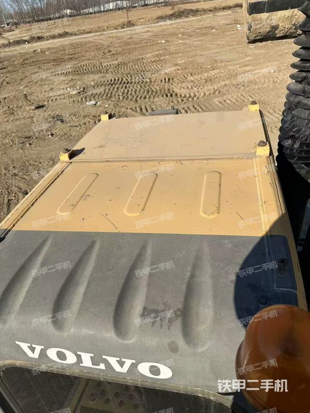 駕駛室頂部（整機(jī)外觀）