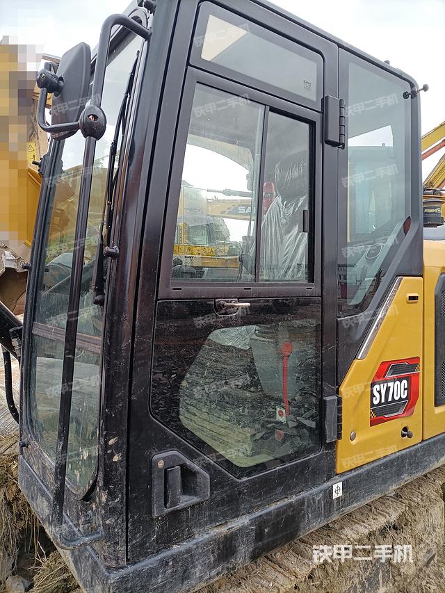 驾驶室整体（整机外观）