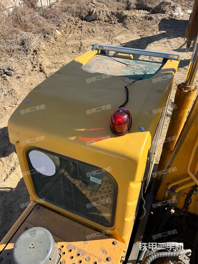 駕駛室頂部（整機(jī)外觀）