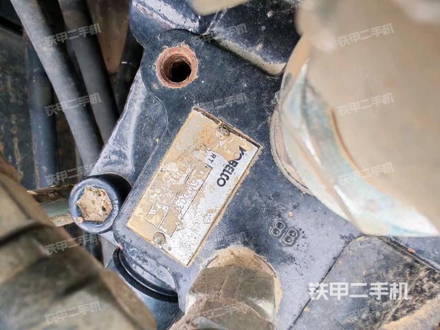 氣門(mén)室蓋螺絲特寫(xiě)(上車(chē)部件) 氣門(mén)室蓋螺絲特寫(xiě)(上車(chē)部件)