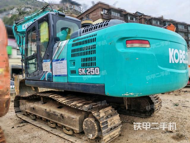 左后45(整機(jī)外觀(guān)) 左后45(整機(jī)外觀(guān))