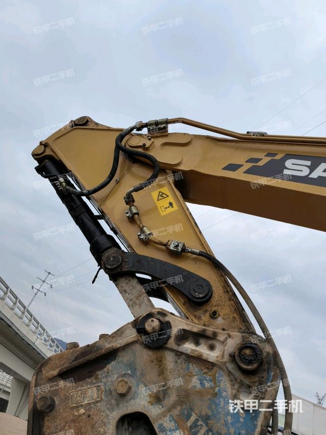 大臂整體?右側(cè)(工作和回轉(zhuǎn)裝置) 大臂整體?右側(cè)(工作和回轉(zhuǎn)裝置)