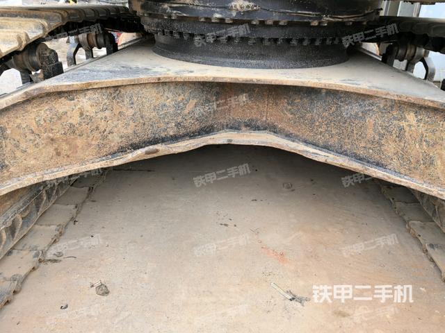 大臂根部?斜視(工作和回轉(zhuǎn)裝置) 大臂根部?斜視(工作和回轉(zhuǎn)裝置)