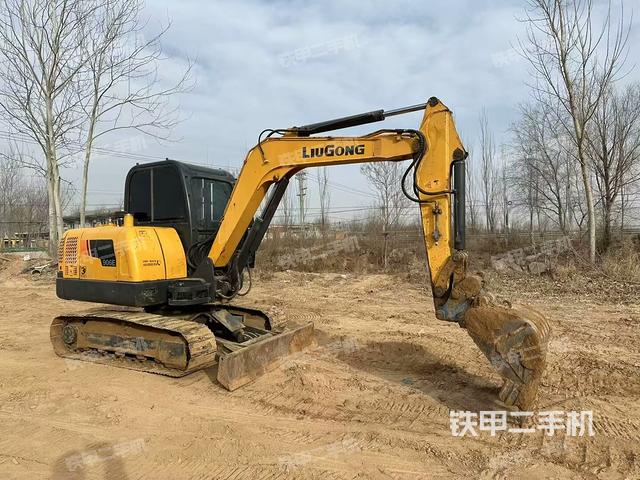 柳工CLG906D挖掘机的设备实拍-第2张实拍照片