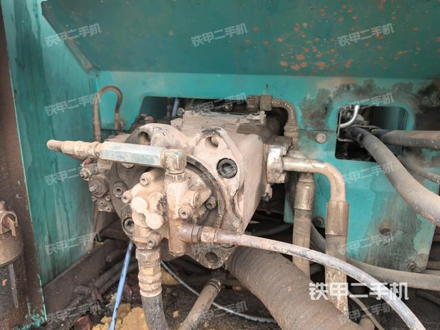 液壓泵斜45?左（大件艙室）