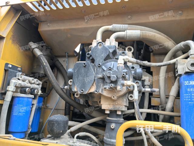 液壓泵斜45?左（大件艙室）