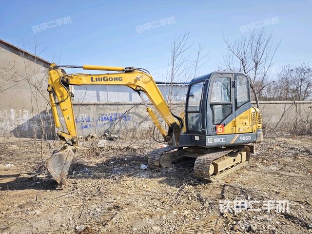 柳工CLG906D挖掘机的设备实拍-第2张实拍照片
