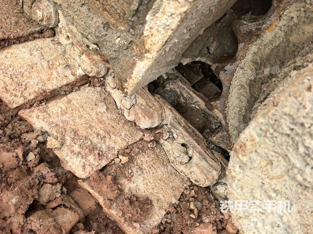 左側(cè)行走馬達(dá)蓋板（行走機(jī)構(gòu)）