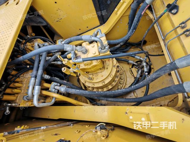 駕駛室頂部（整機(jī)外觀）