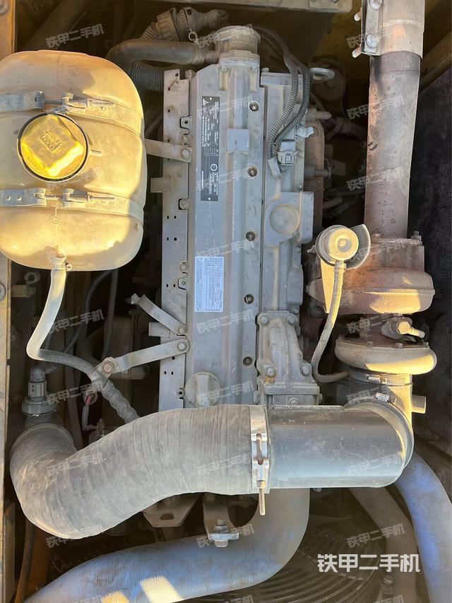 發(fā)動(dòng)機(jī)整體俯視（整機(jī)外觀）