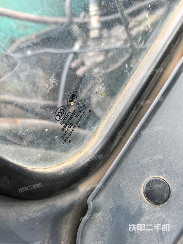 駕駛室左前45度（駕駛室部分）