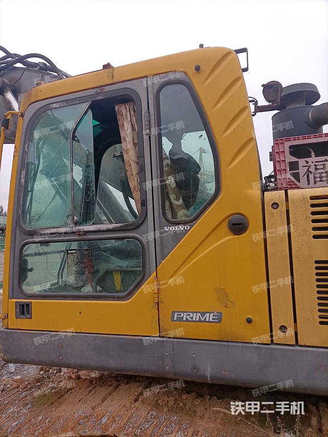 駕駛室整體（整機(jī)外觀）