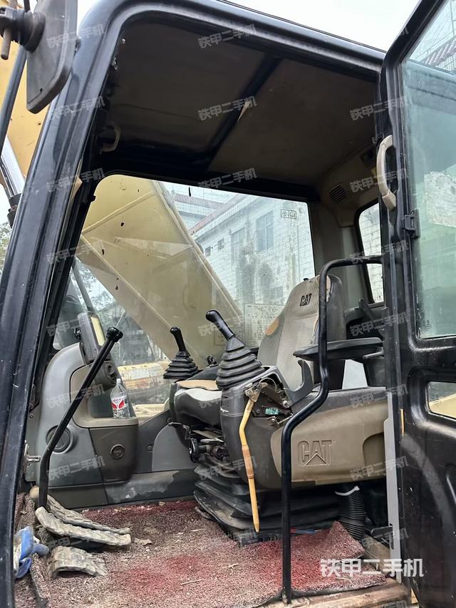 驾驶室整体（整机外观）