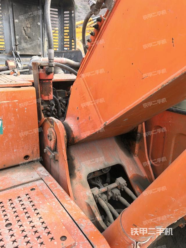 大臂根部?斜視（工作和回轉(zhuǎn)裝置）