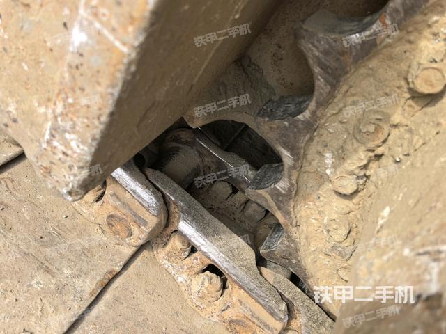 左側(cè)行走馬達(dá)蓋板（行走機(jī)構(gòu)）