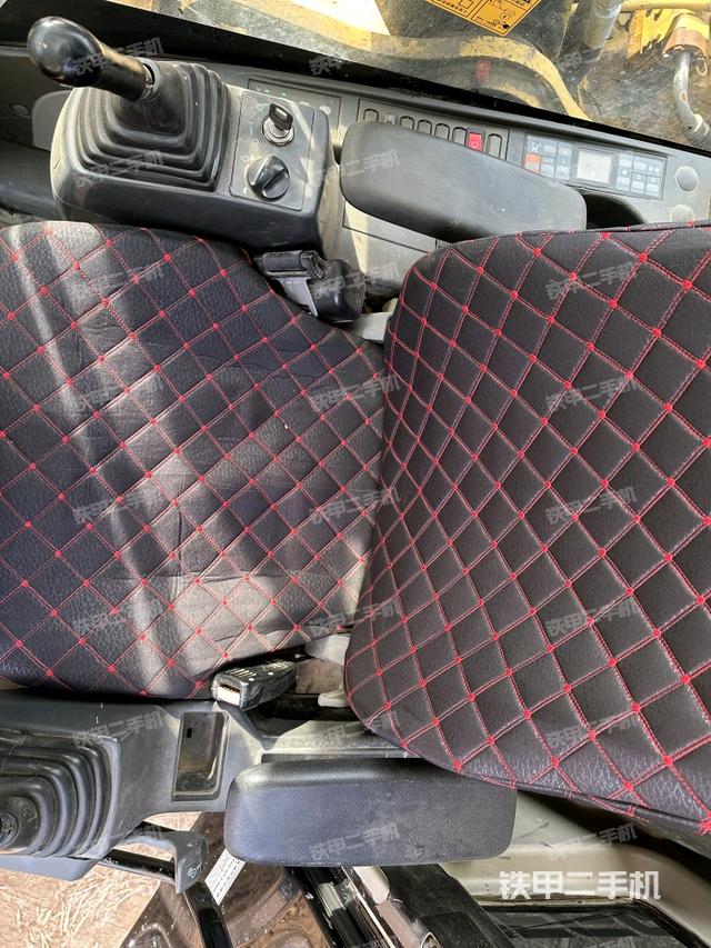 駕駛室整體（整機(jī)外觀）