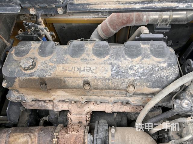 氣門室蓋螺絲特寫（上車部件）