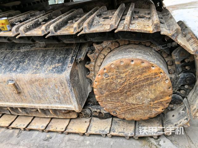 右側(cè)履帶整體(行走機(jī)構(gòu)) 右側(cè)履帶整體(行走機(jī)構(gòu))