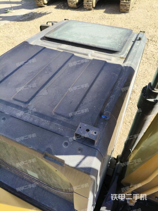 駕駛室頂部俯視（上車部件）