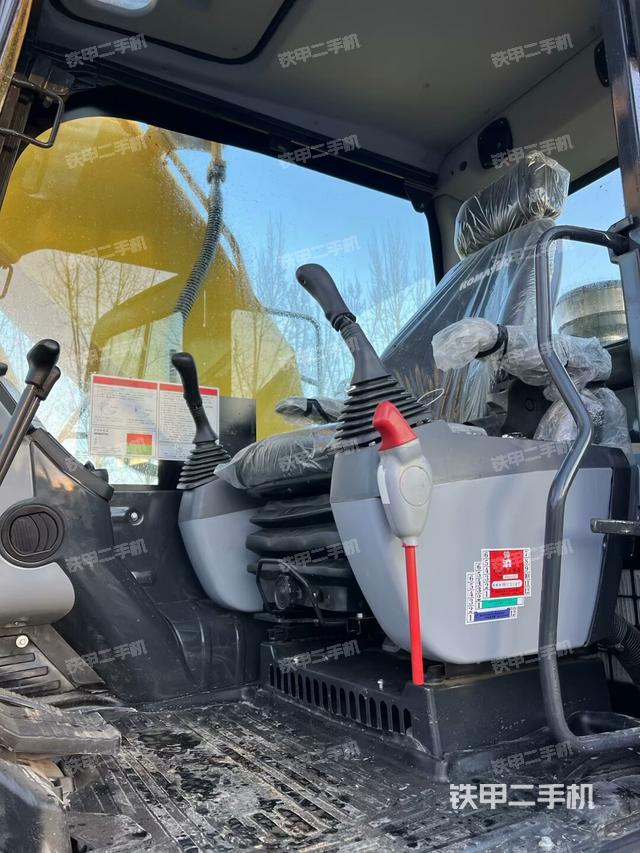 駕駛室整體（整機(jī)外觀）