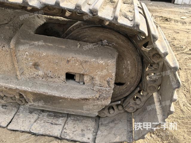 左驅(qū)動(dòng)輪（行走機(jī)構(gòu)）