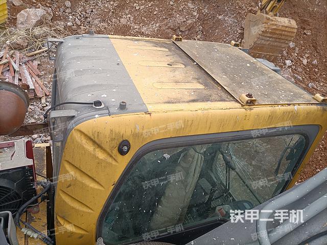 駕駛室頂部（整機(jī)外觀）