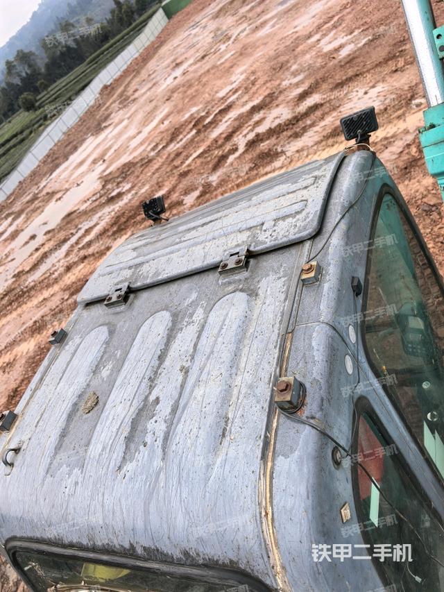 駕駛室頂部俯視（上車部件）