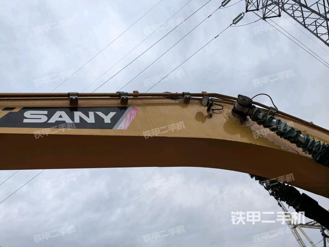 大臂油缸整體?豎拍(工作和回轉(zhuǎn)裝置) 大臂油缸整體?豎拍(工作和回轉(zhuǎn)裝置)