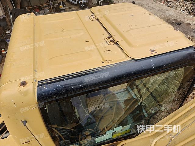 驾驶室顶部（整机外观）