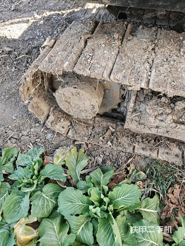 右驅(qū)動輪（行走機(jī)構(gòu)）