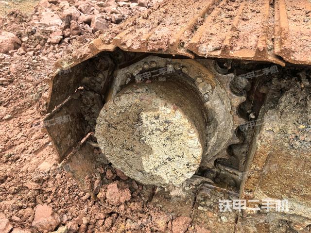 右驅(qū)動(dòng)輪（行走機(jī)構(gòu)）