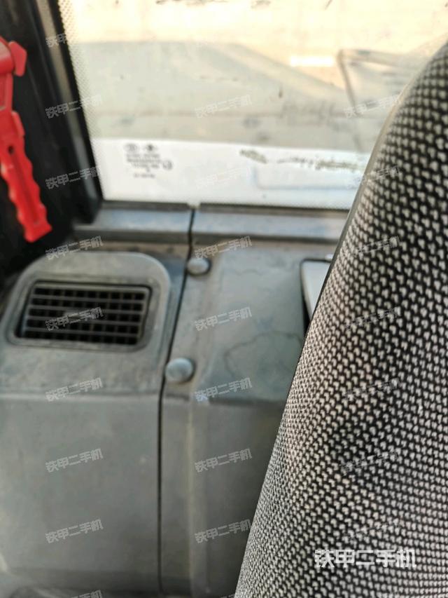 后窗玻璃角標(biāo)（駕駛室部分）