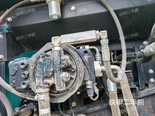 液壓泵斜45?左(大件艙室) 液壓泵斜45?左(大件艙室)