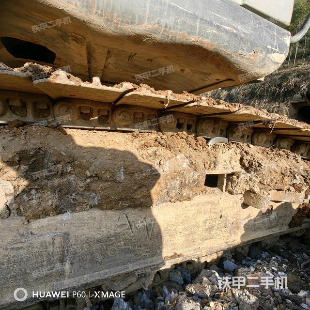 右側(cè)履帶整體(行走機(jī)構(gòu)) 右側(cè)履帶整體(行走機(jī)構(gòu))
