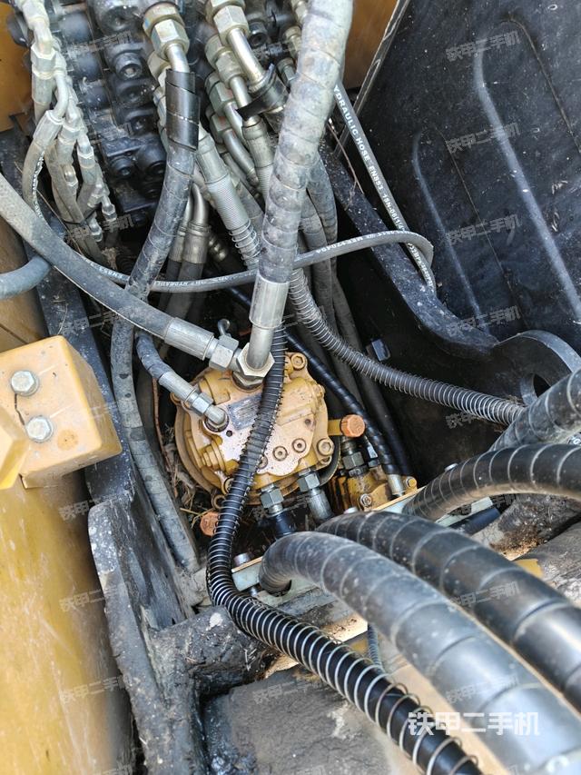 回轉(zhuǎn)馬達(dá)（上車部件）