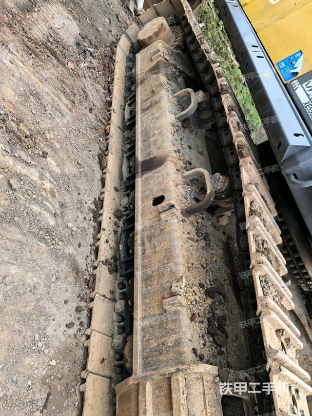 左側(cè)行走馬達(dá)蓋板（行走機(jī)構(gòu)）