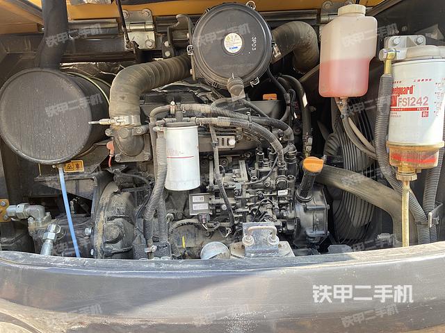 發(fā)動機(jī)整體俯視(整機(jī)外觀) 發(fā)動機(jī)整體俯視(整機(jī)外觀)