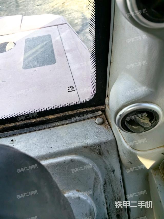 后窗玻璃角標(biāo)（駕駛室部分）