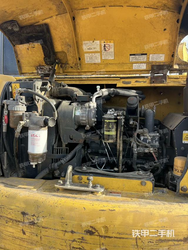 發(fā)動(dòng)機(jī)整體俯視(整機(jī)外觀) 發(fā)動(dòng)機(jī)整體俯視(整機(jī)外觀)